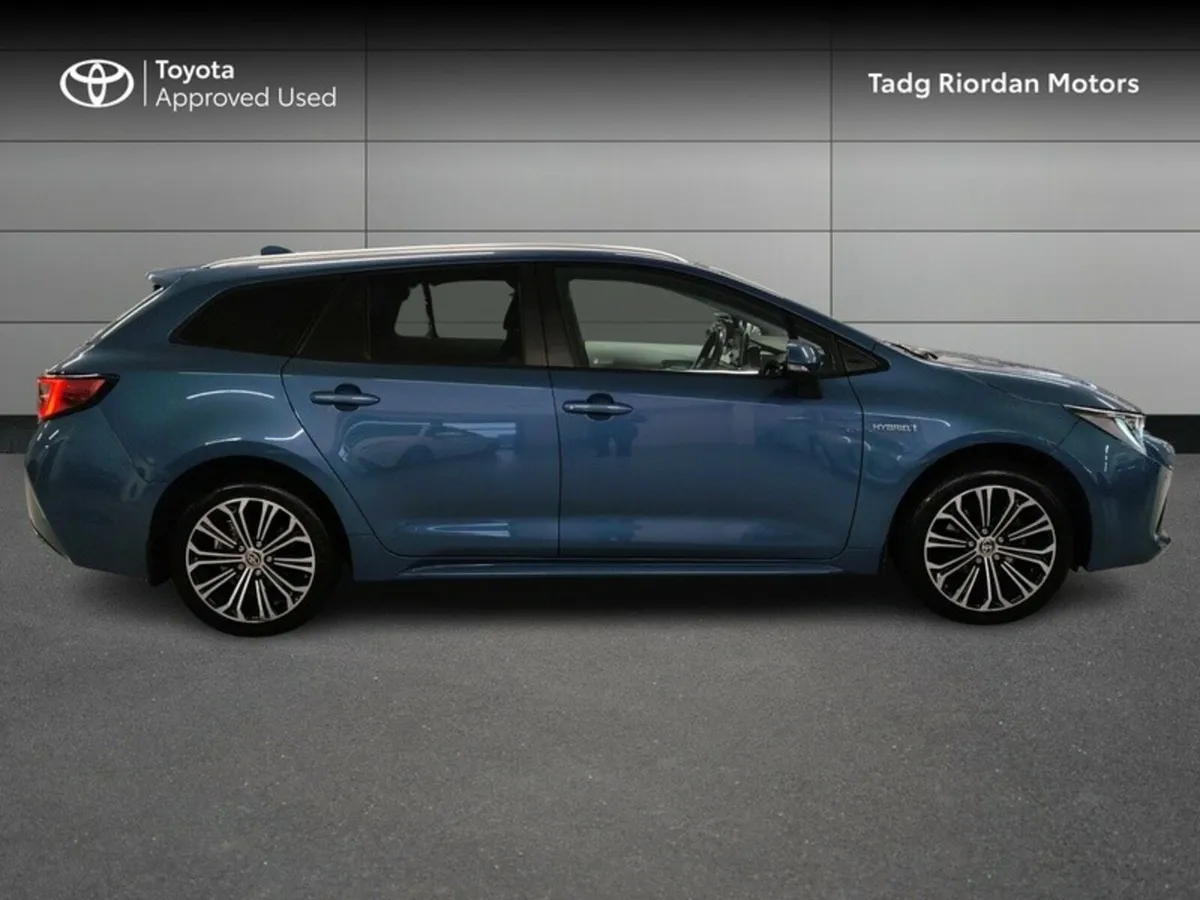 Toyota Corolla HYBRID SOL T/S - Image 3