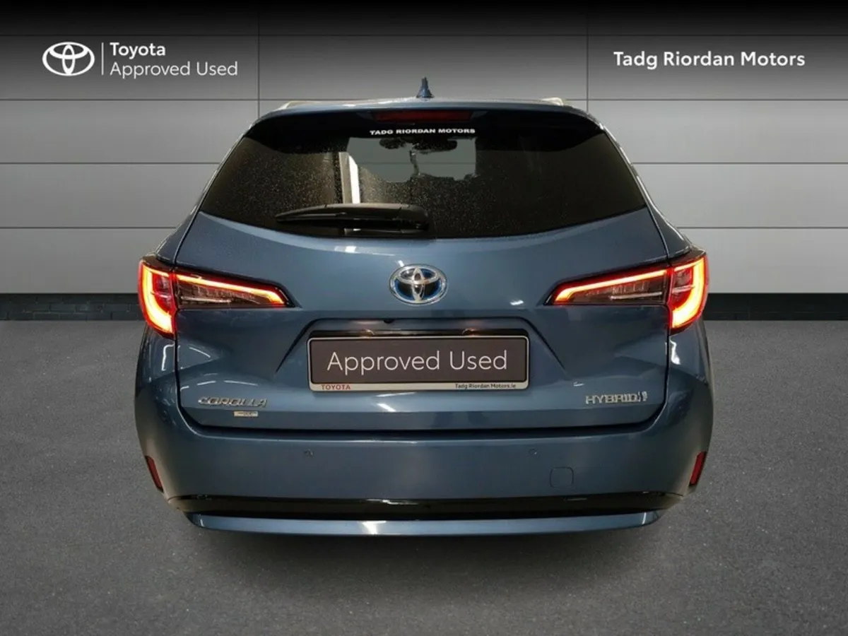Toyota Corolla HYBRID SOL T/S - Image 4