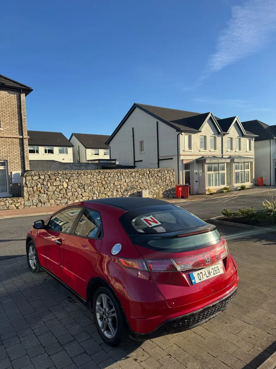 Honda civic - Image 4