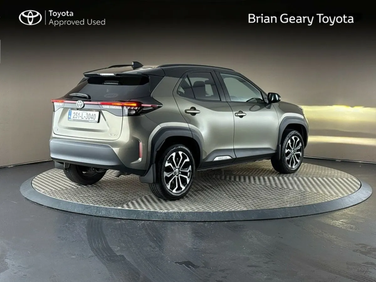 Toyota Yaris Cross HYBRID LUNA SPORT BI - Image 2