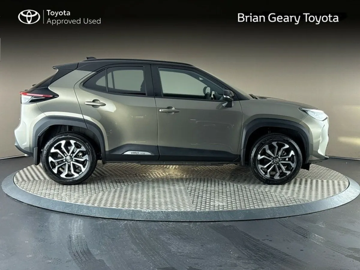 Toyota Yaris Cross HYBRID LUNA SPORT BI - Image 3