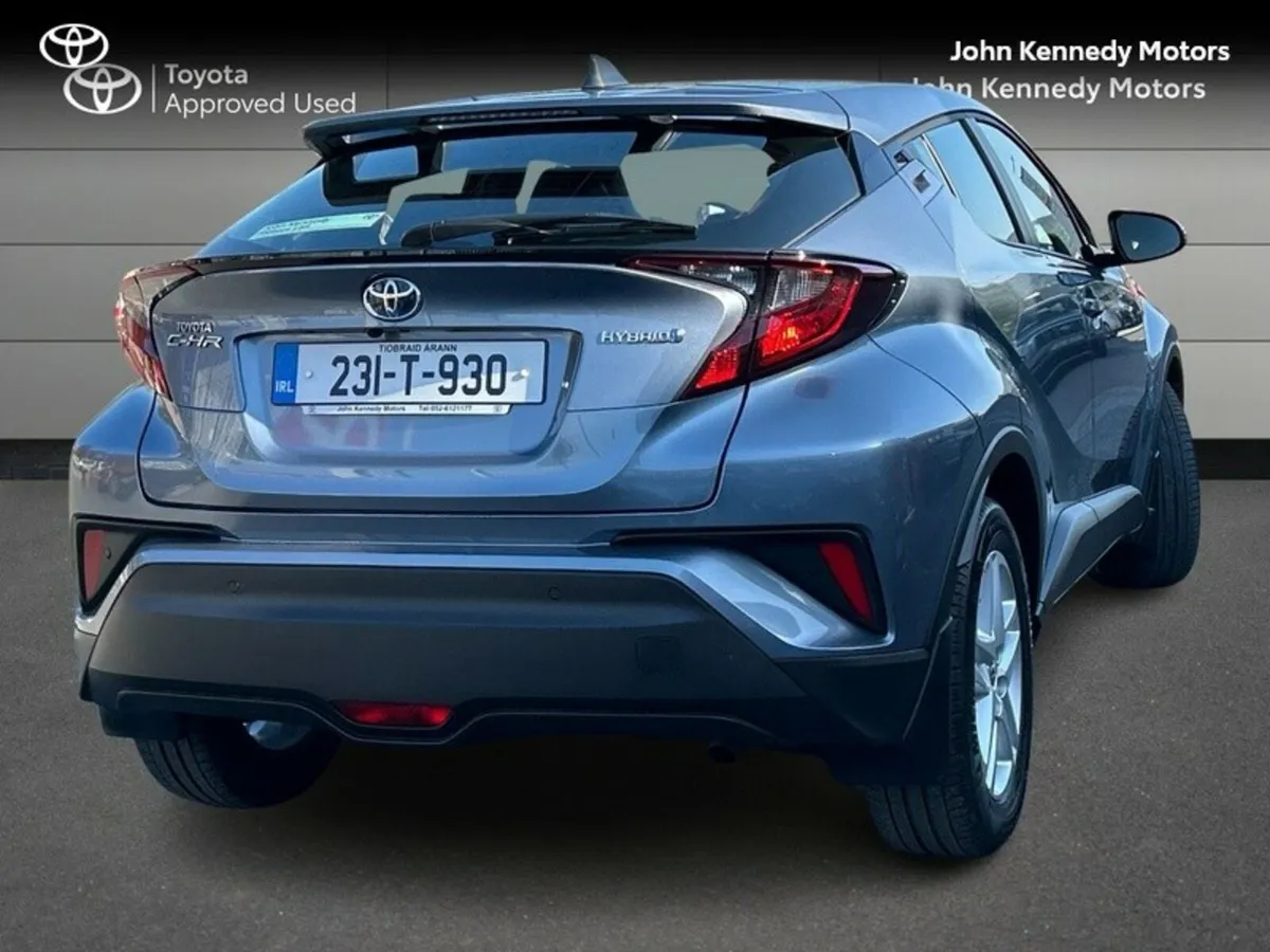 Toyota C-HR HYBRID LUNA - Image 2