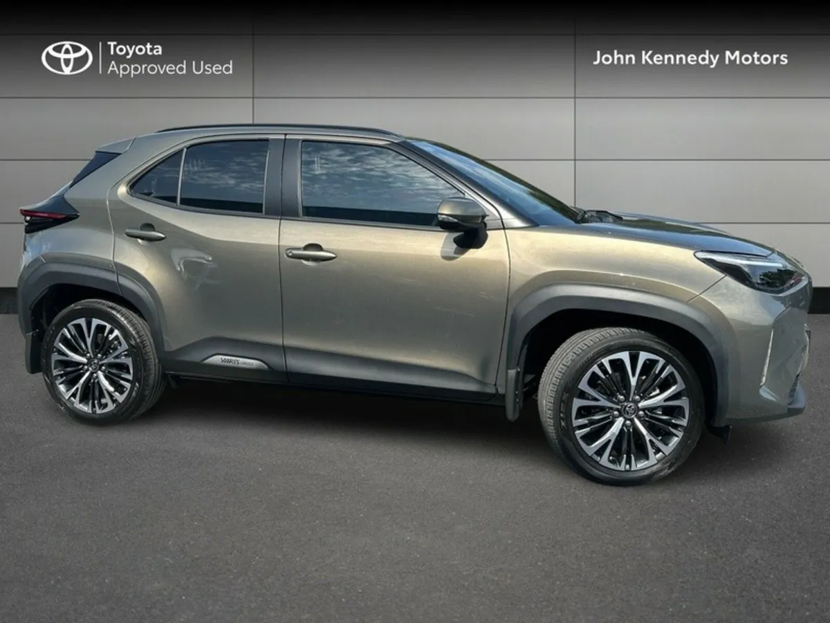 Toyota Yaris Cross SOL - Image 3