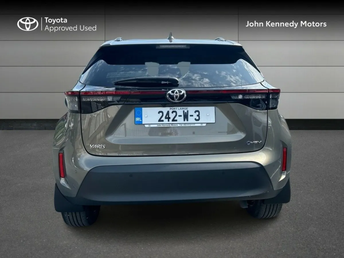 Toyota Yaris Cross SOL - Image 4