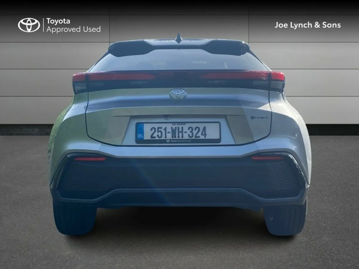 Toyota C-HR C-HR PHEV SOL - Image 4