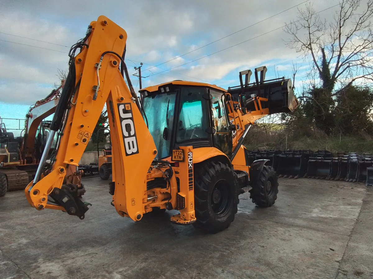 JCB  3CX  PRO PLUS  SERVO   (2022) - Image 2