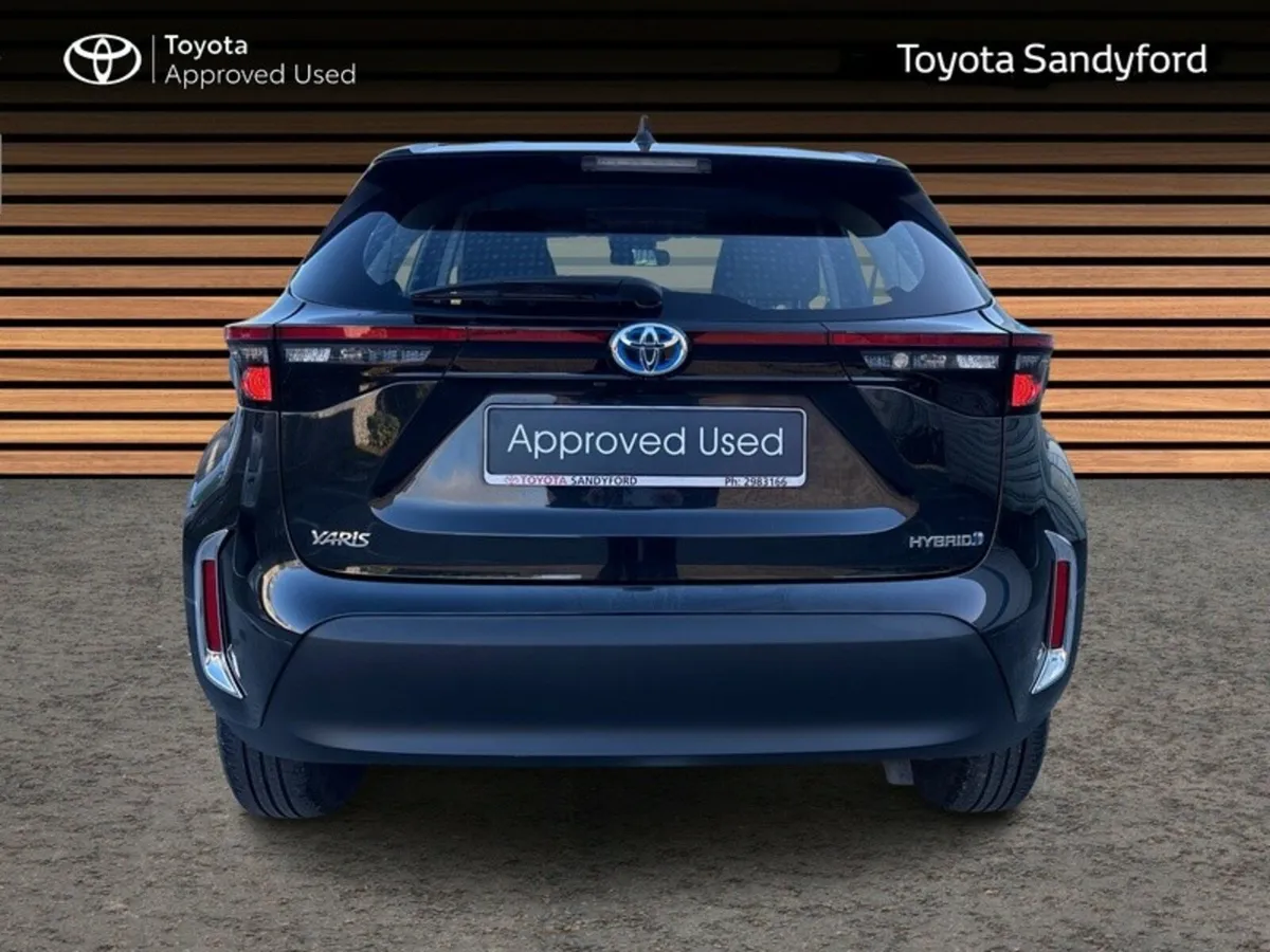 Toyota Yaris Cross LUNA HYBRID AUTOMATIC // REAR C - Image 4