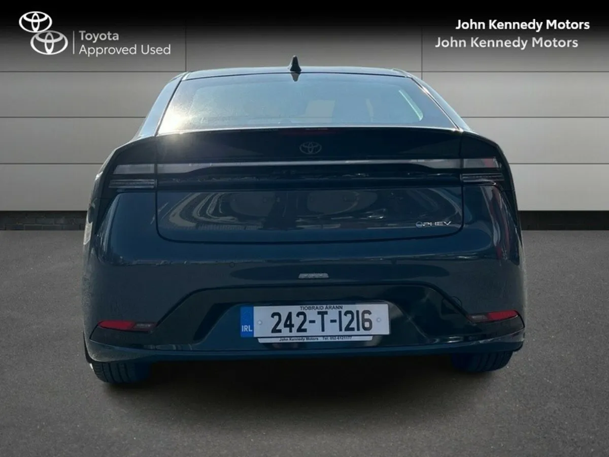 Toyota Prius SPORT - Image 4