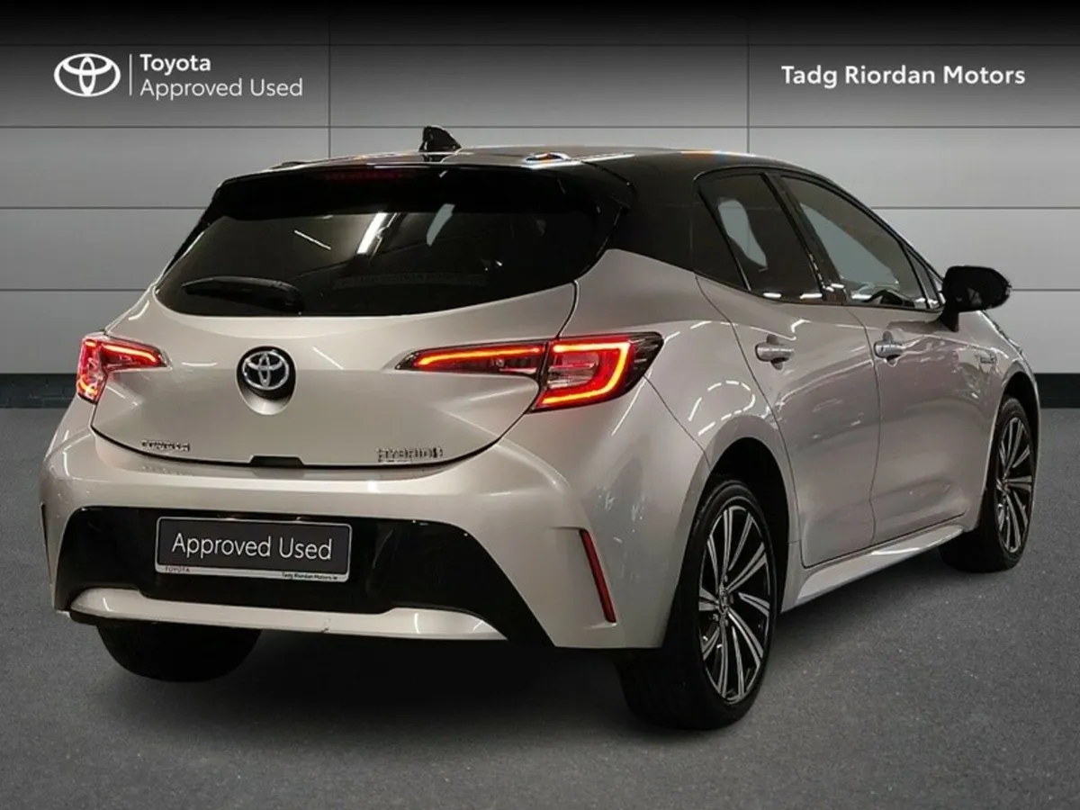 Toyota Corolla HYBRID LUNA SPORT H/B - Image 2