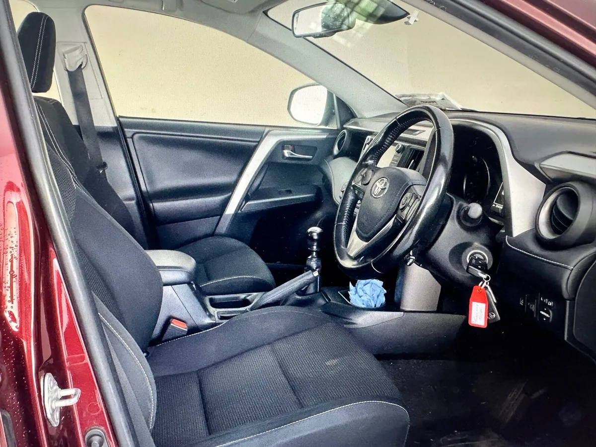 2017 Toyota RAV4 2.0 D-4D (143) 2WD LUNA SPORT - Image 4