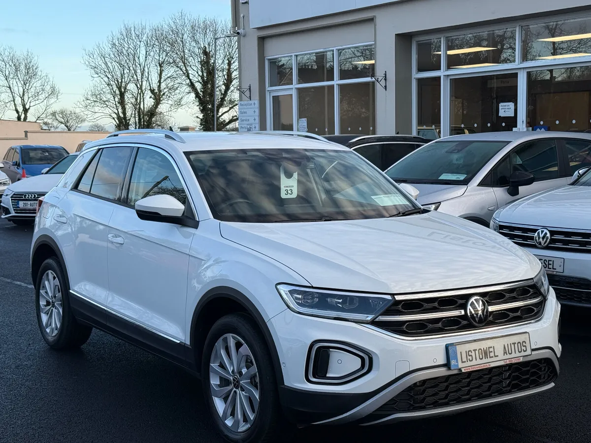 231  VW T-ROC STYLE  2.0 TDI 150BHP AUTOMATIC - Image 4