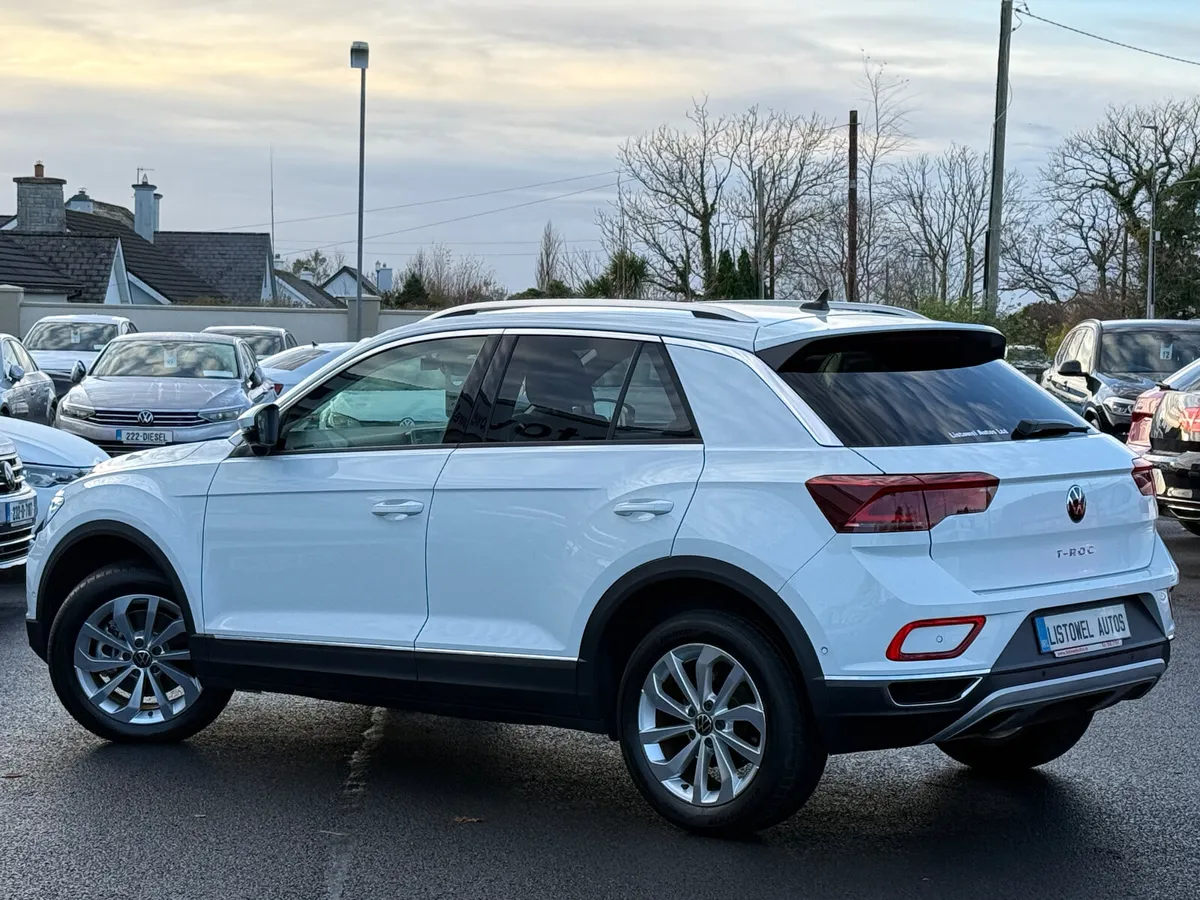 231  VW T-ROC STYLE  2.0 TDI 150BHP AUTOMATIC - Image 3