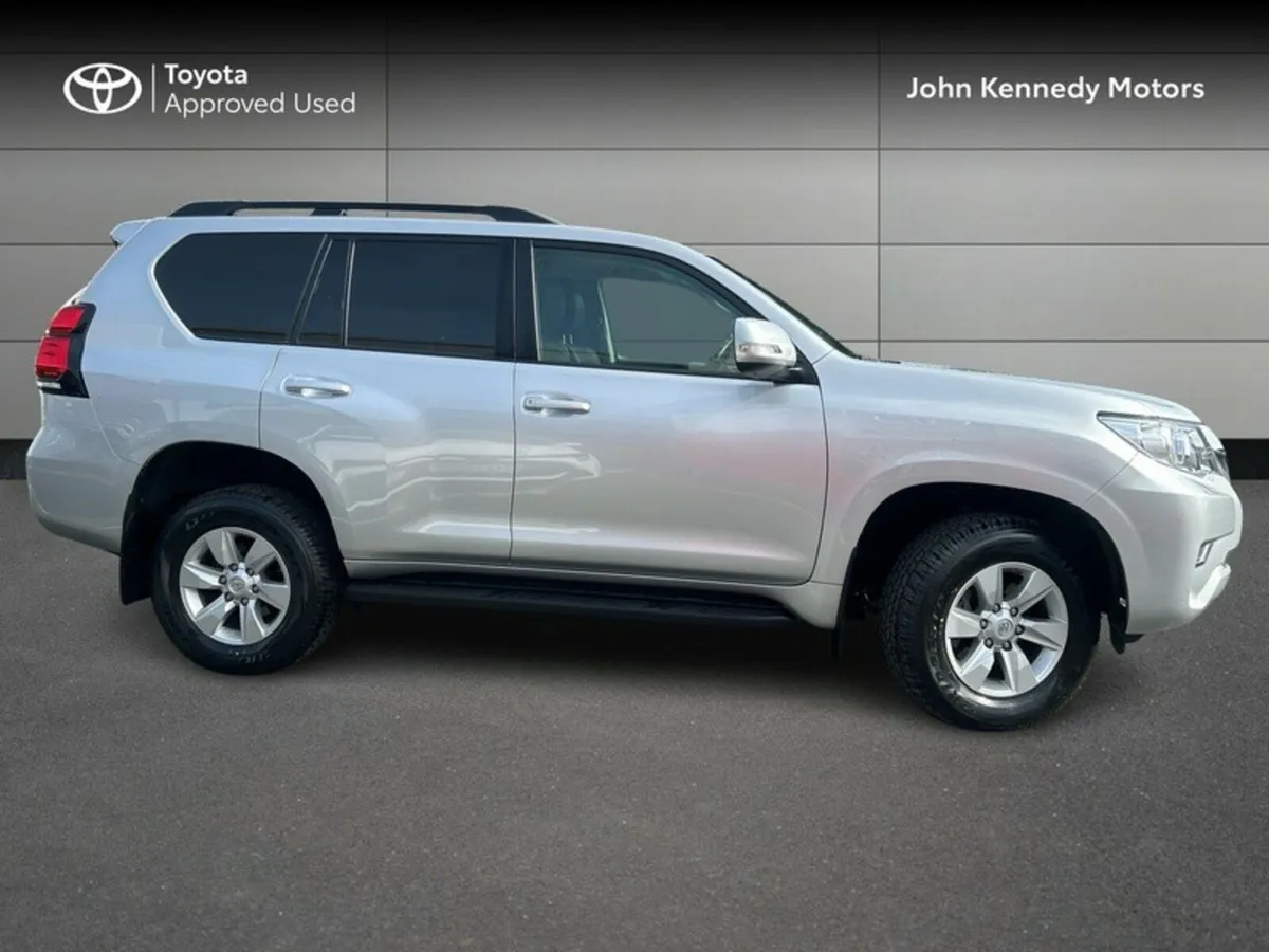 Toyota Land Cruiser LWB COMMERCIAL AUTO - Image 3