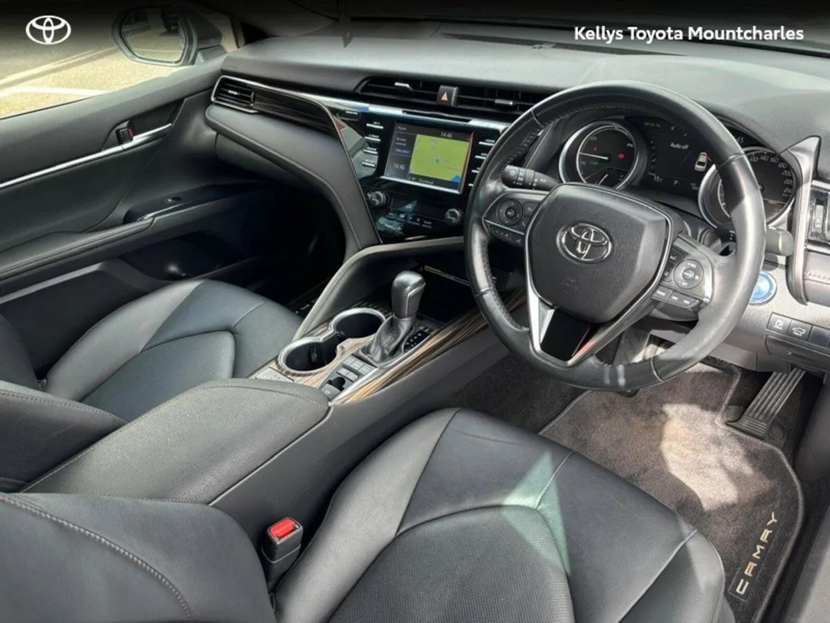 Toyota Camry CAMRY HYBRID PLATINUM - Image 3