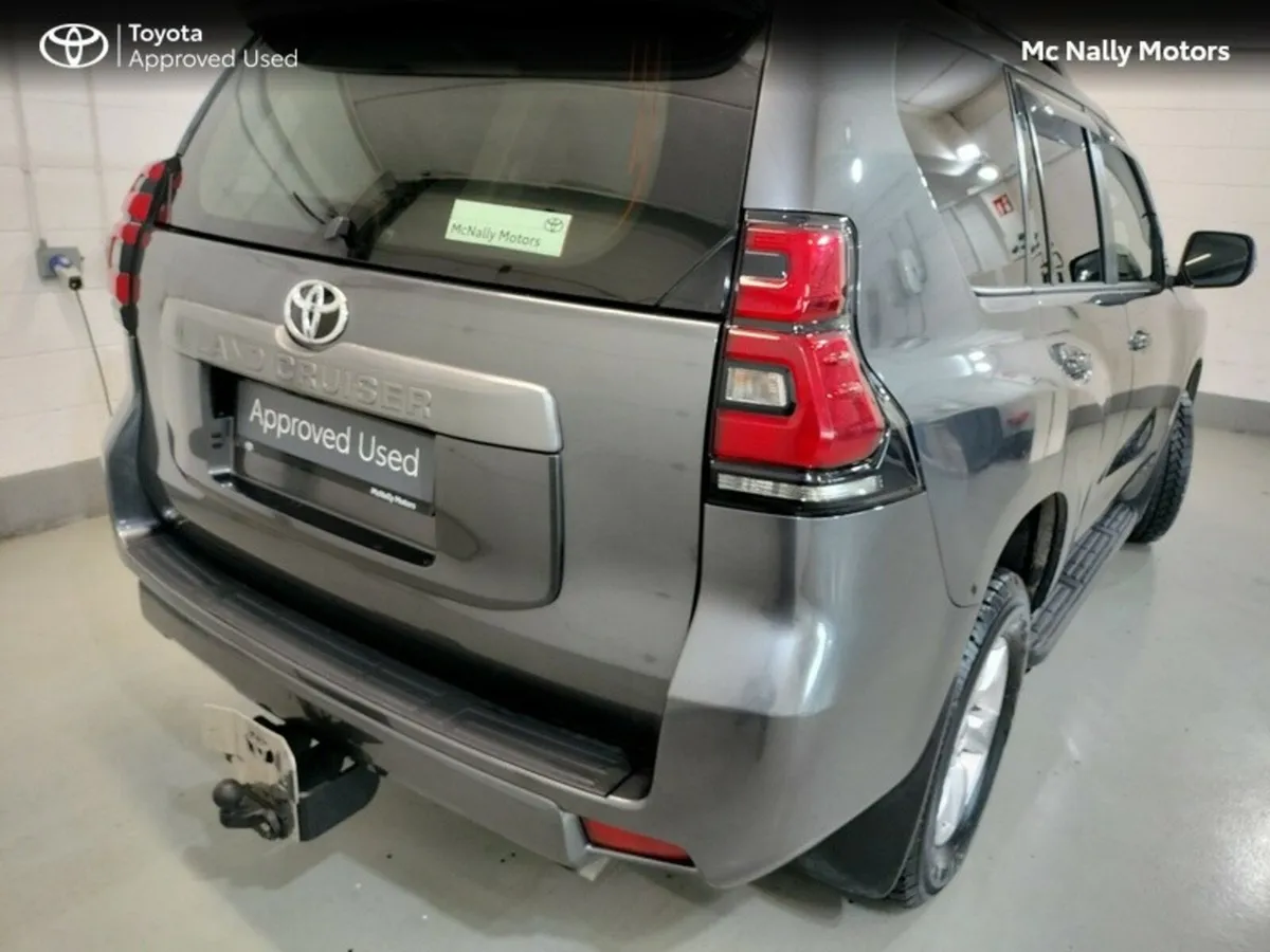 Toyota Land Cruiser LWB COMM AUTO - Image 3