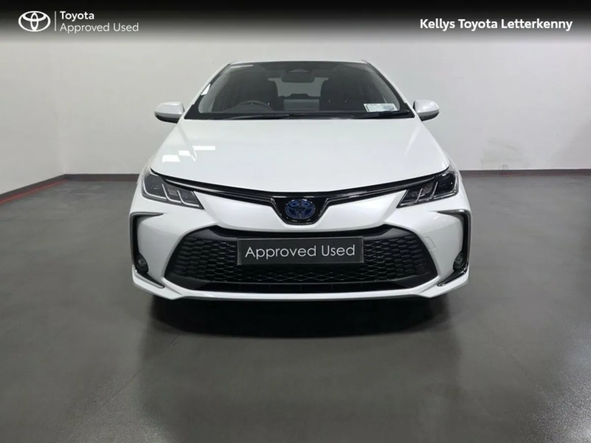 Toyota Corolla COROLLA SALOON LUNA SPORT - Image 4