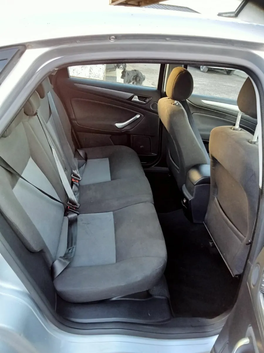 Ford Mondeo 2011 - Image 2