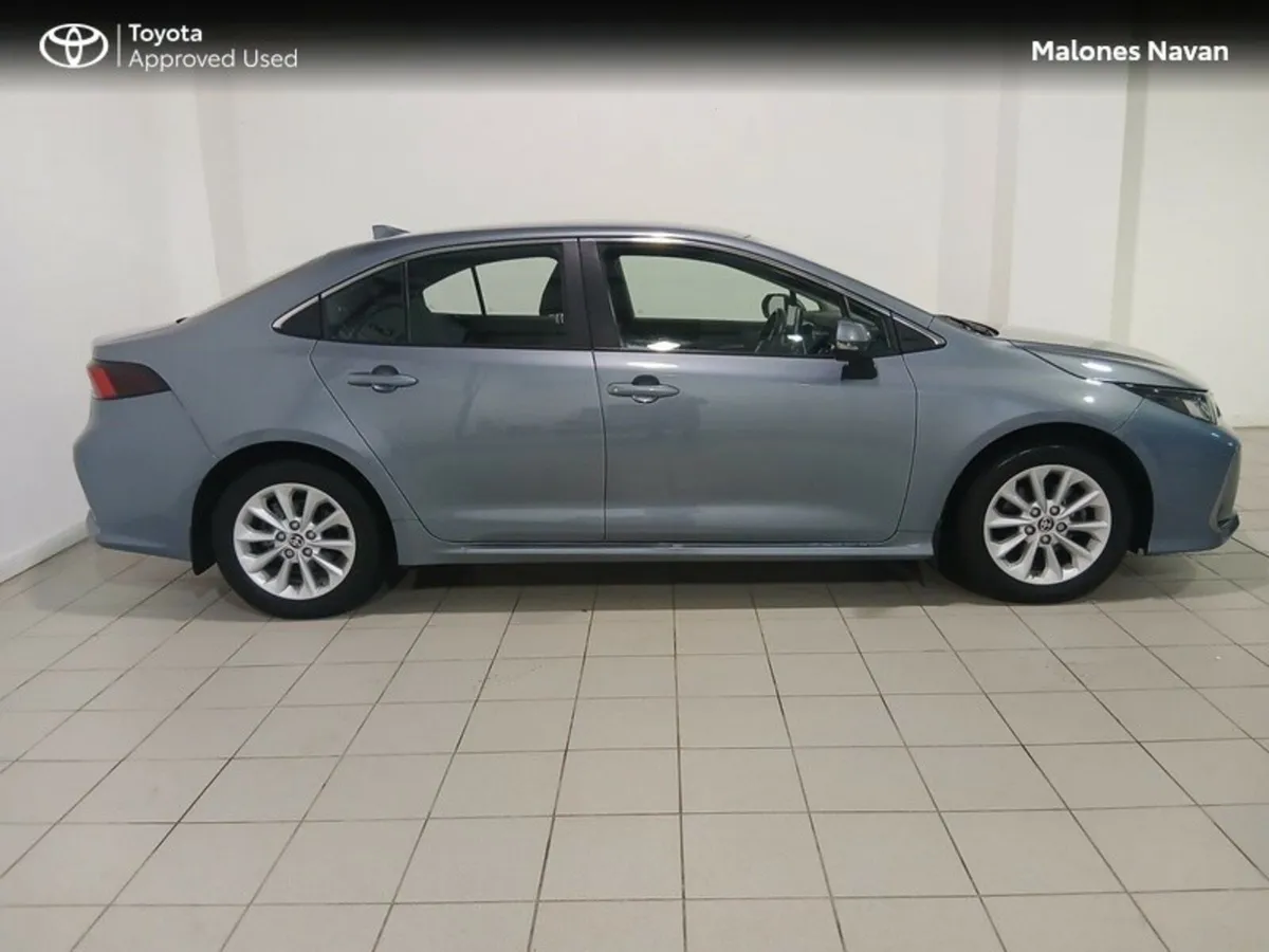 Toyota Corolla COROLLA HYB LUNA SALOON - Image 3