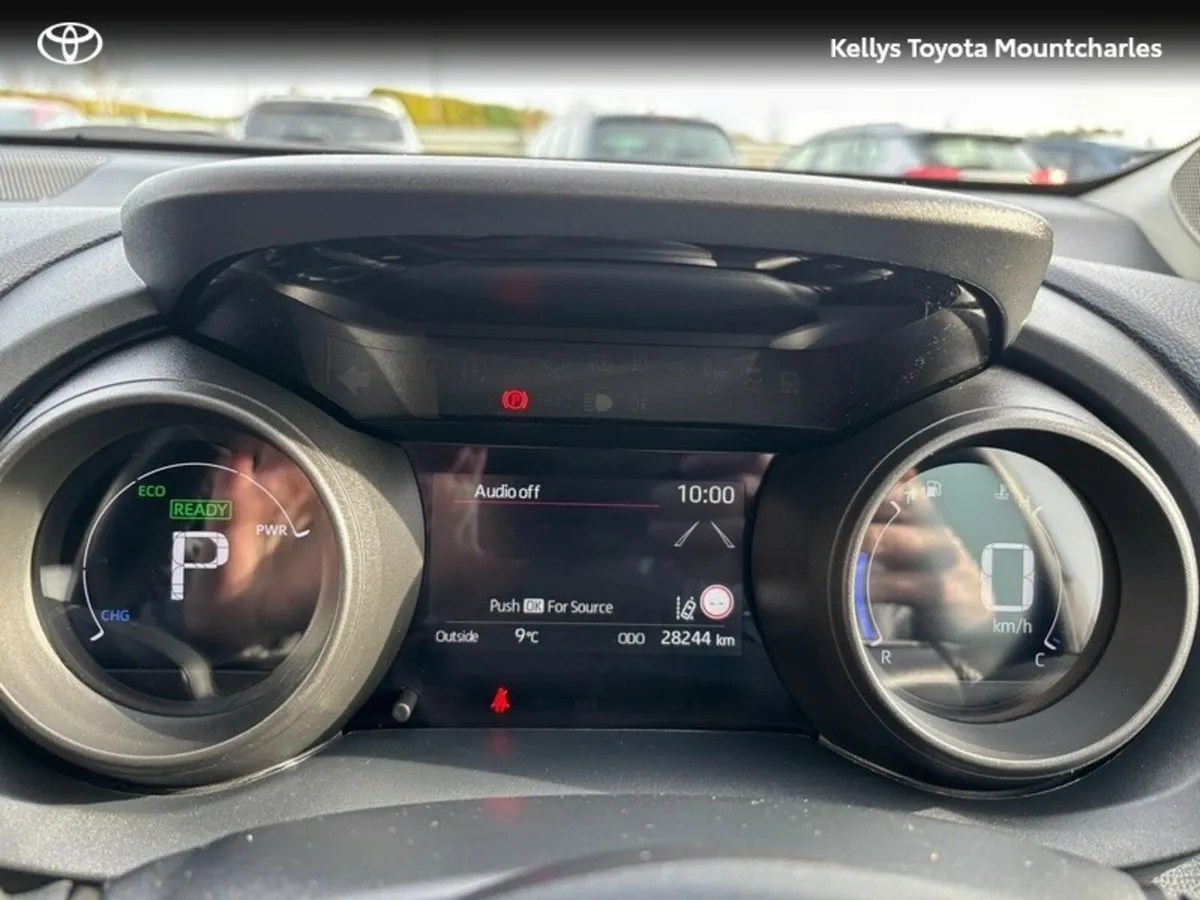 Toyota Yaris YARIS 1.0 LUNA - Image 4