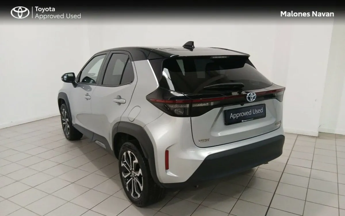 Toyota Yaris YARIS CROSS LUNA/SPORT - Image 2