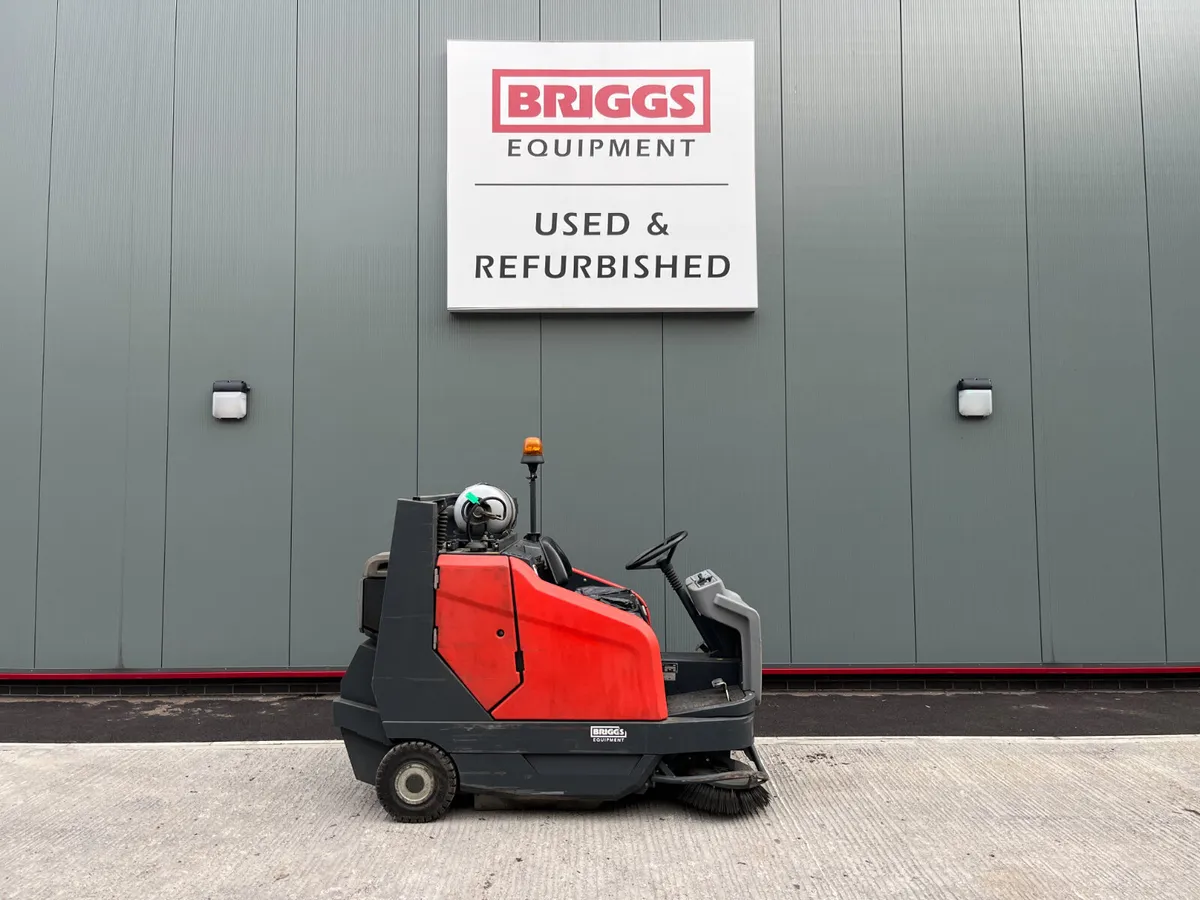 [1] 2017 Hako P1500RH Ride-On Sweeper (REF: 10758) - Image 4