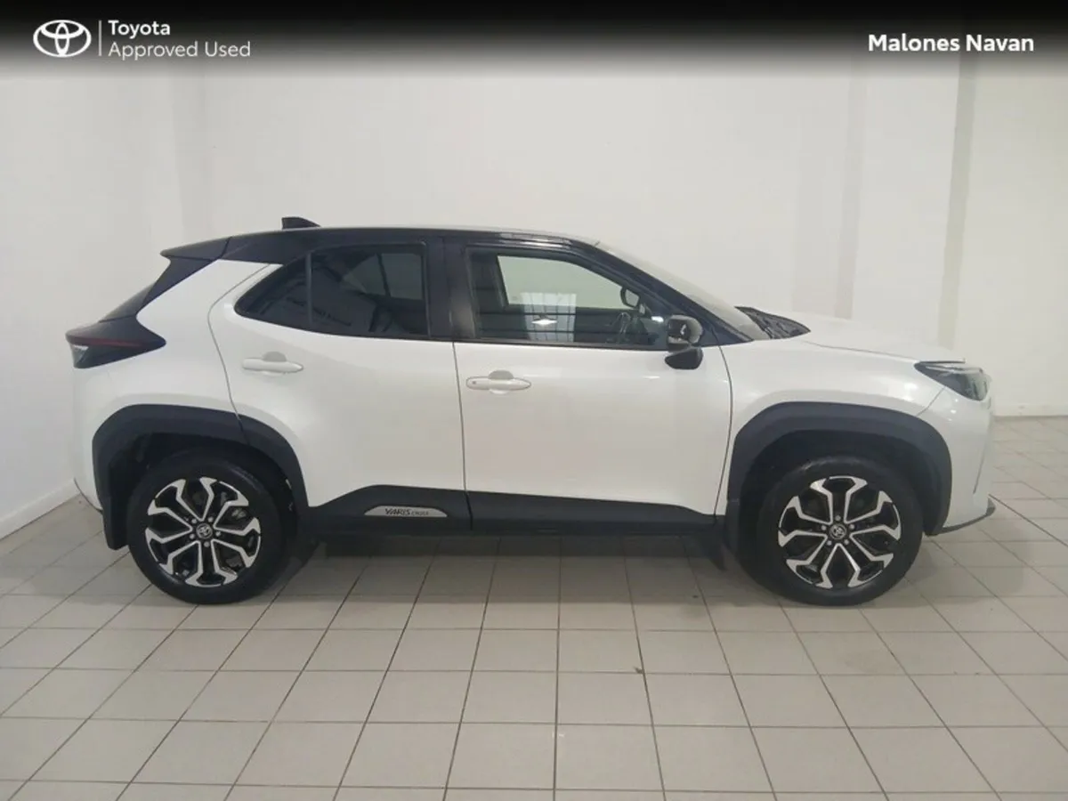 Toyota Yaris YARIS CROSS LUNA SPORT - Image 3