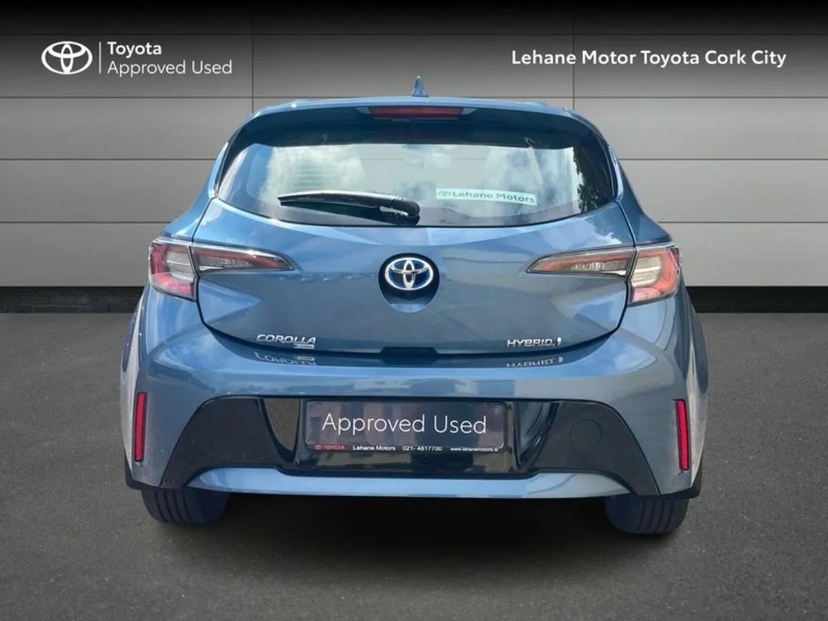 Toyota Corolla LUNA H/B 4DR AUTO HYBRID - Image 4