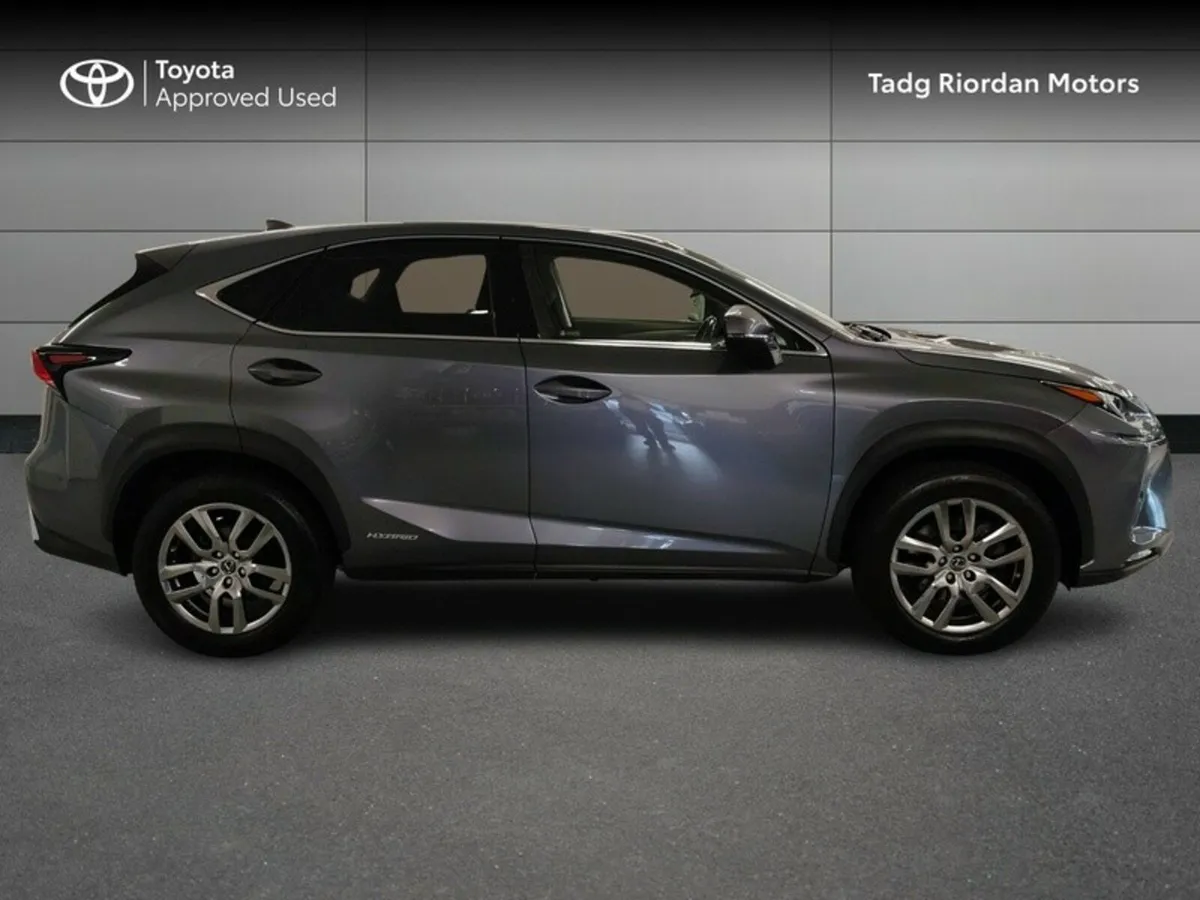Lexus NX AWD Executive (Pan roof) - Image 3