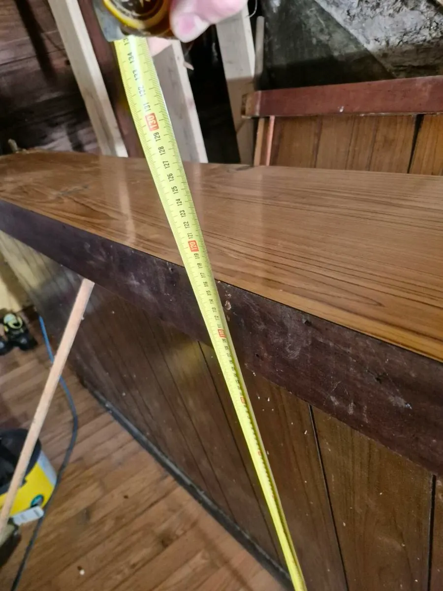 Antique pub counter over 3 5 m long - Image 1