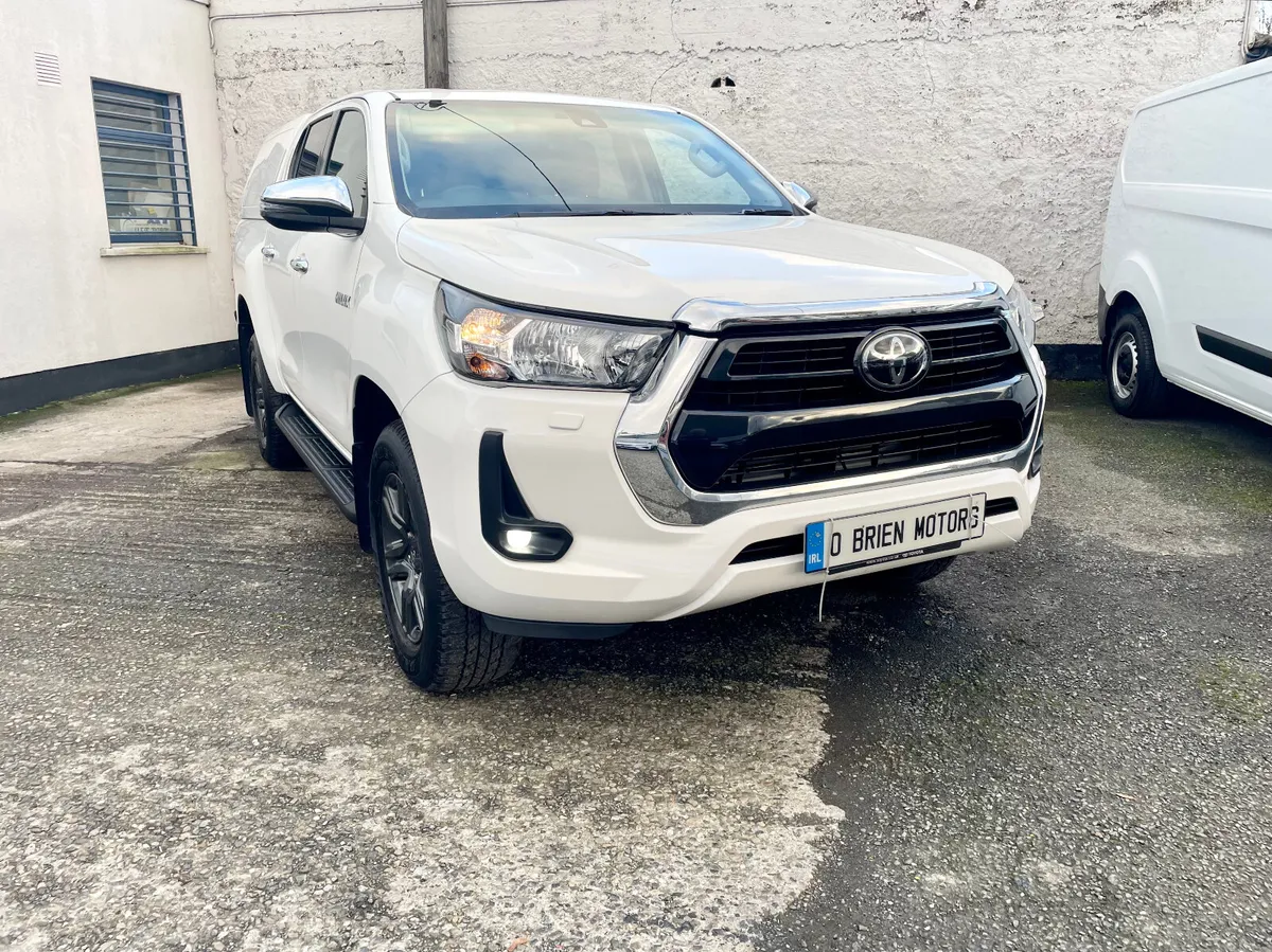 Toyota Hilux Icon 2.4 D-4D 150BHP Manual 4WD,2022 - Image 1