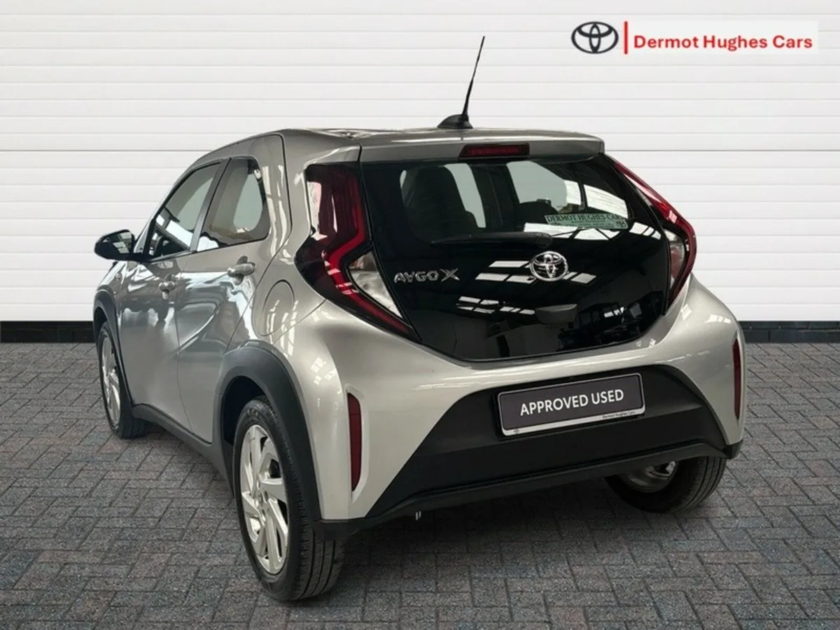 Toyota Aygo X 1.0 PULSE - - Image 2