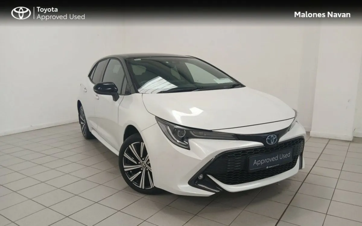 Toyota Corolla COROLLA HYBRID L/SPORT HB - Image 1