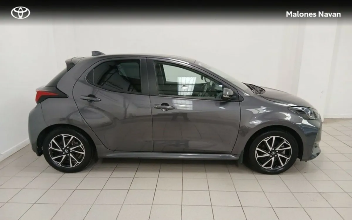 Toyota Yaris YARIS 1.5 HYBRID L/SPORT - Image 3