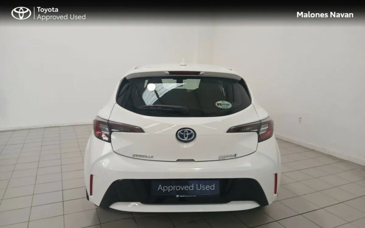 Toyota Corolla COROLLA HYBRID LUNA H/B - Image 4
