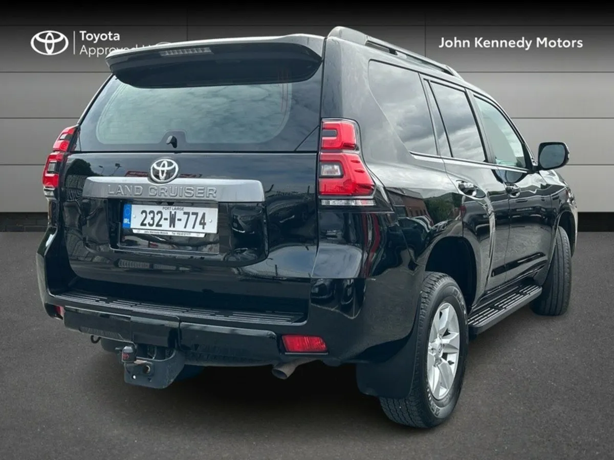 Toyota Land Cruiser LWB COMM - Image 2