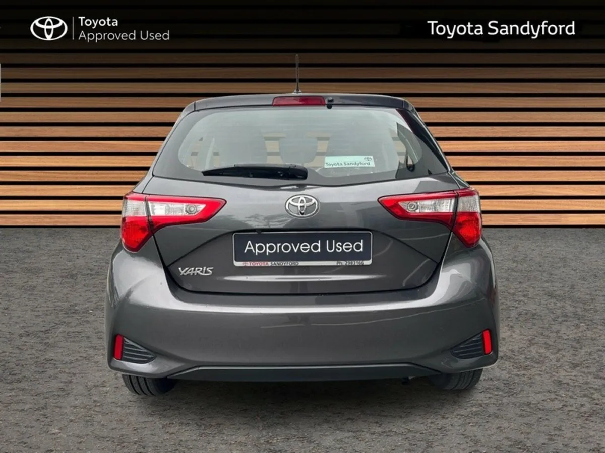 Toyota Yaris 1.0 5DR LUNA // REAR CAMERA // BLUETO - Image 4