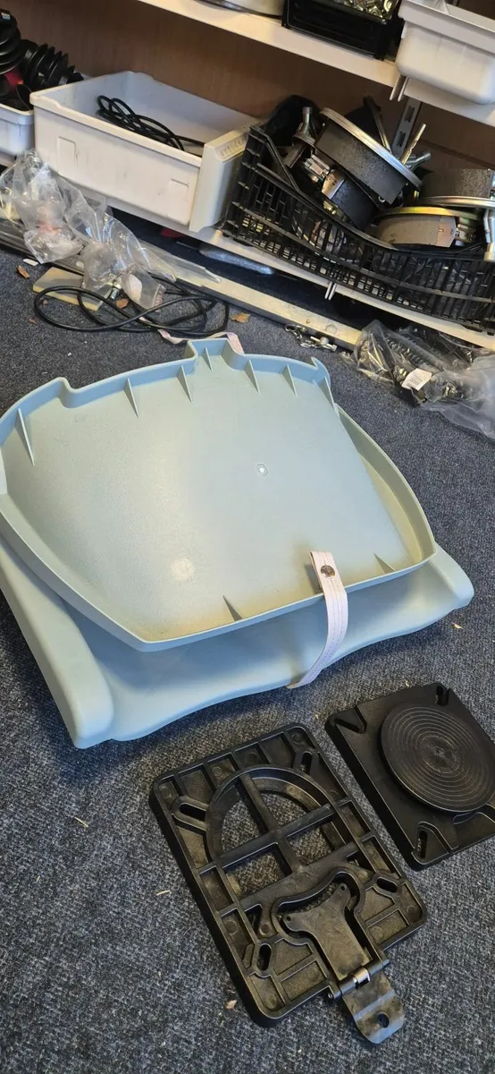 Special €48 Santa prices  🎅 🧑‍🎄 seat with base - Image 3