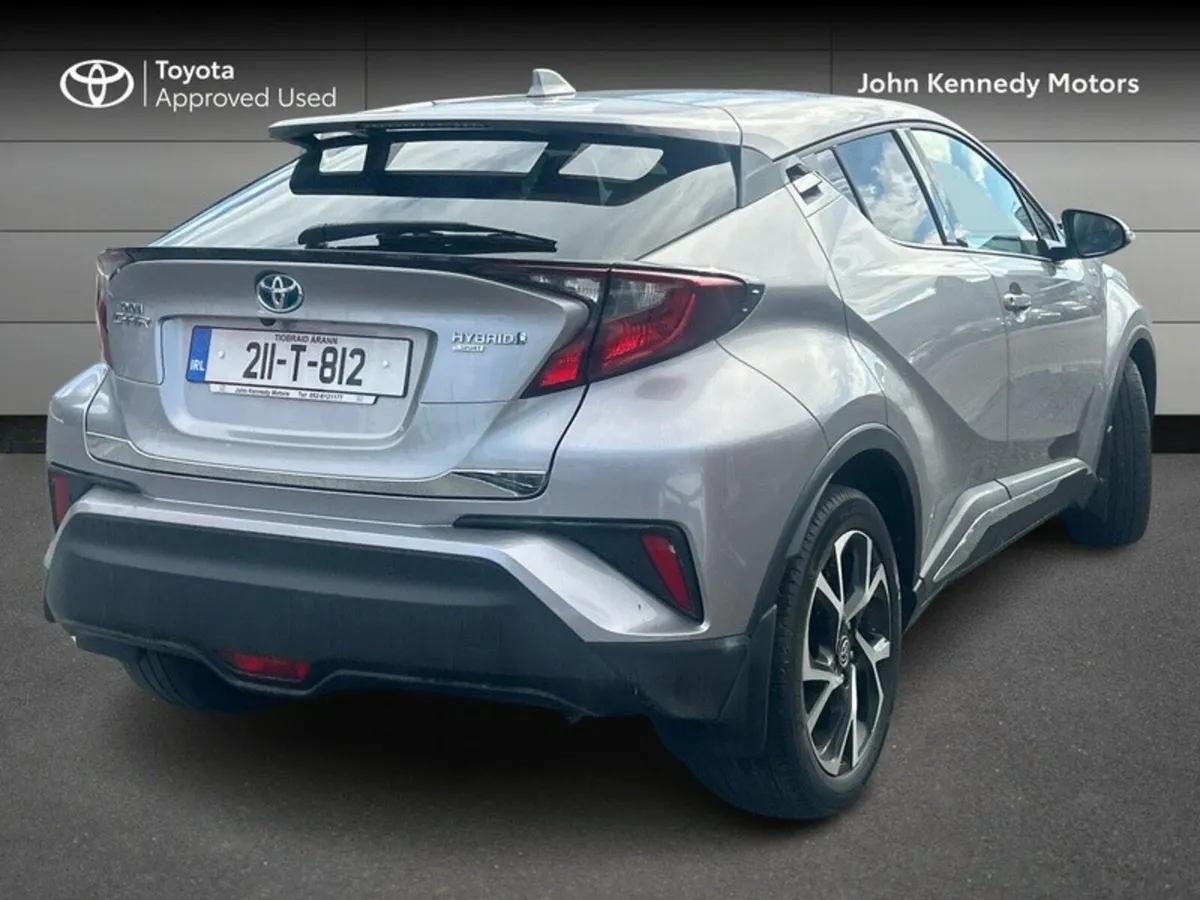 Toyota C-HR 1.8 HYBRID SPORT - Image 2