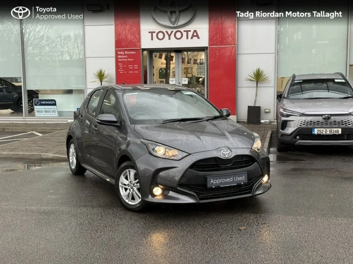 Toyota Yaris HYBRID 1.5 LUNA*** GUARANTEED €1500 S - Image 1
