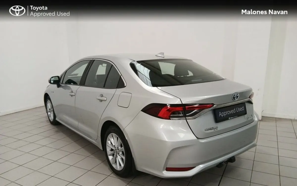 Toyota Corolla COROLLA HYB LUNA SALOON - Image 2