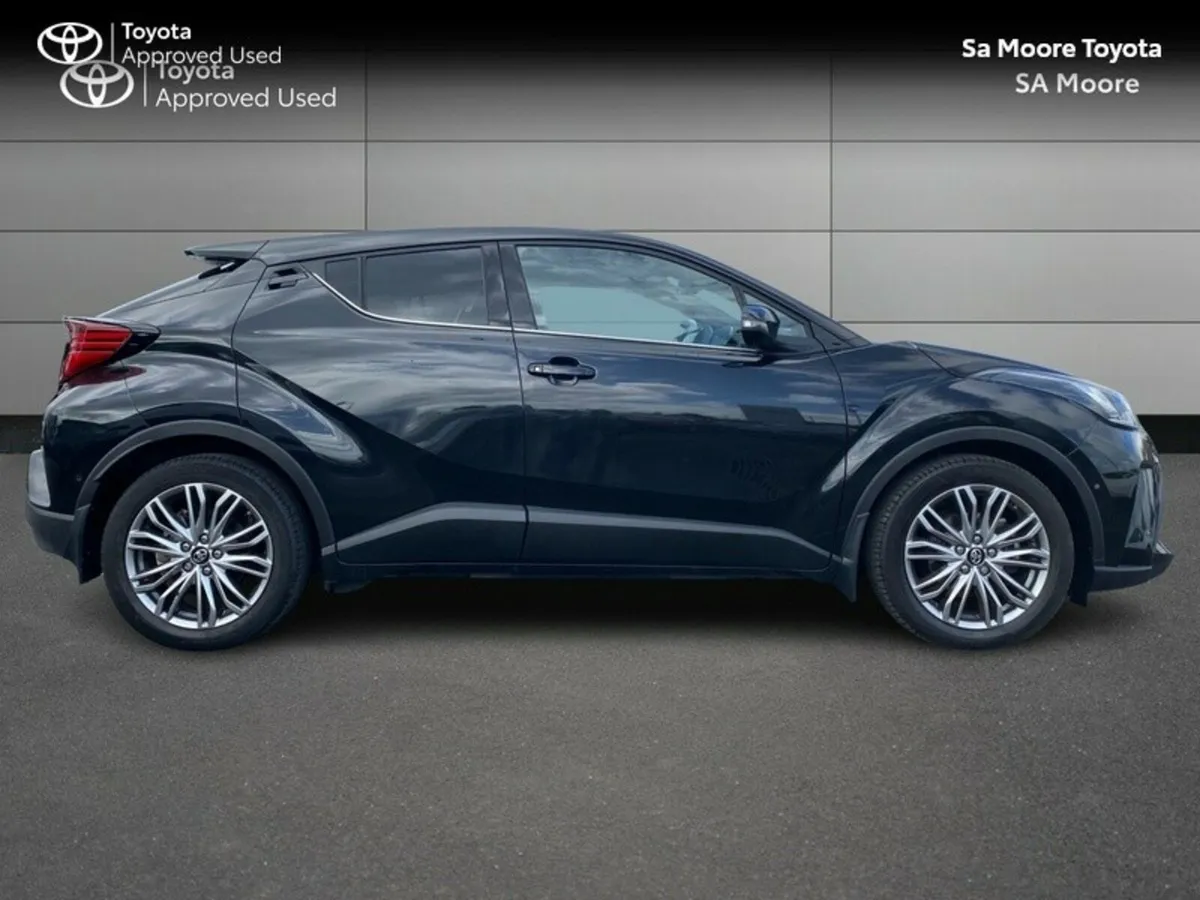 Toyota C-HR HYBRID SOL - Image 3