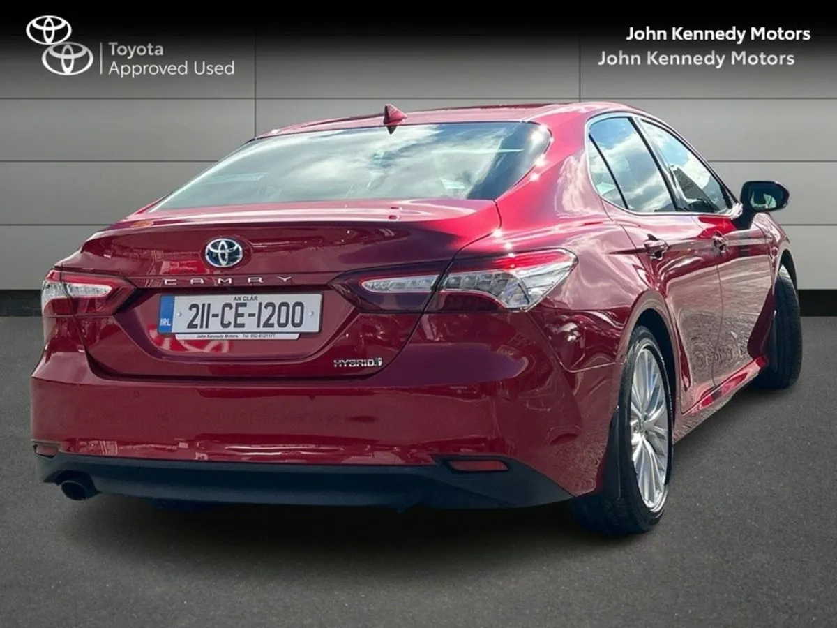 Toyota Camry HYBRID PLATINUM 4DR AUTO - Image 2