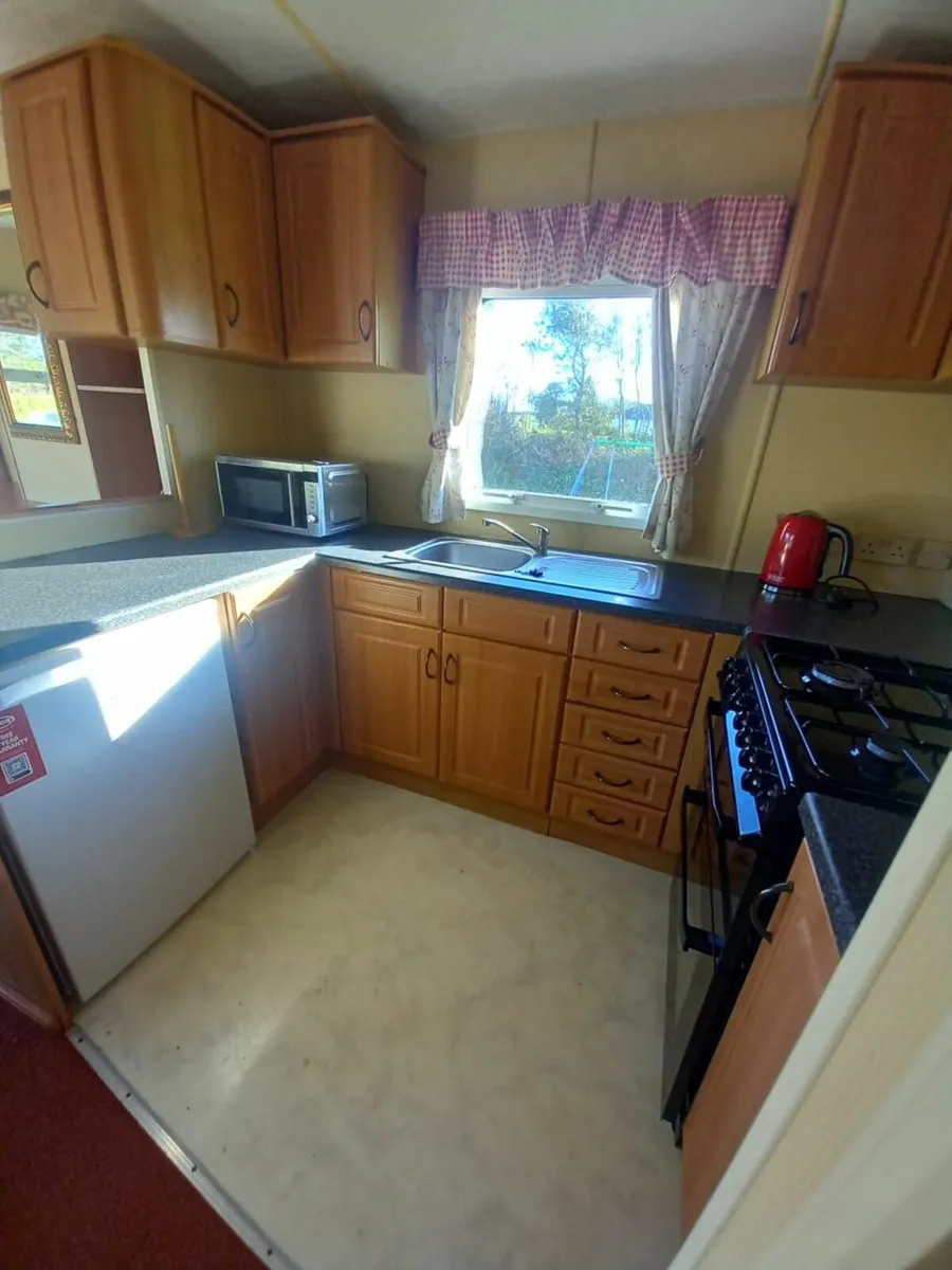 Mobile Home - Image 3