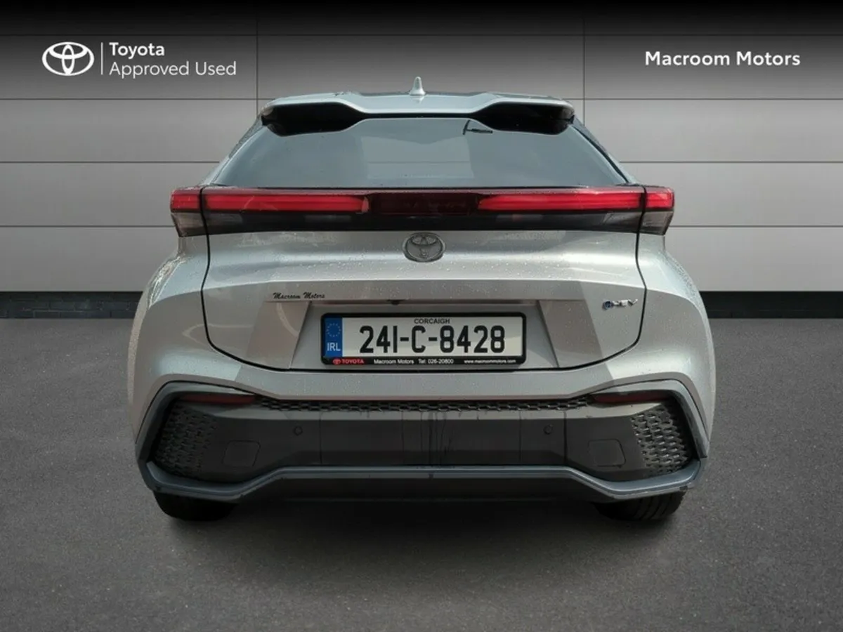 Toyota C-HR BLACK FRIDAY SALE!  C-HR HYBRID SPORT - Image 4