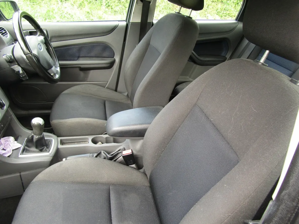 Renault Clio 2010 - Image 1