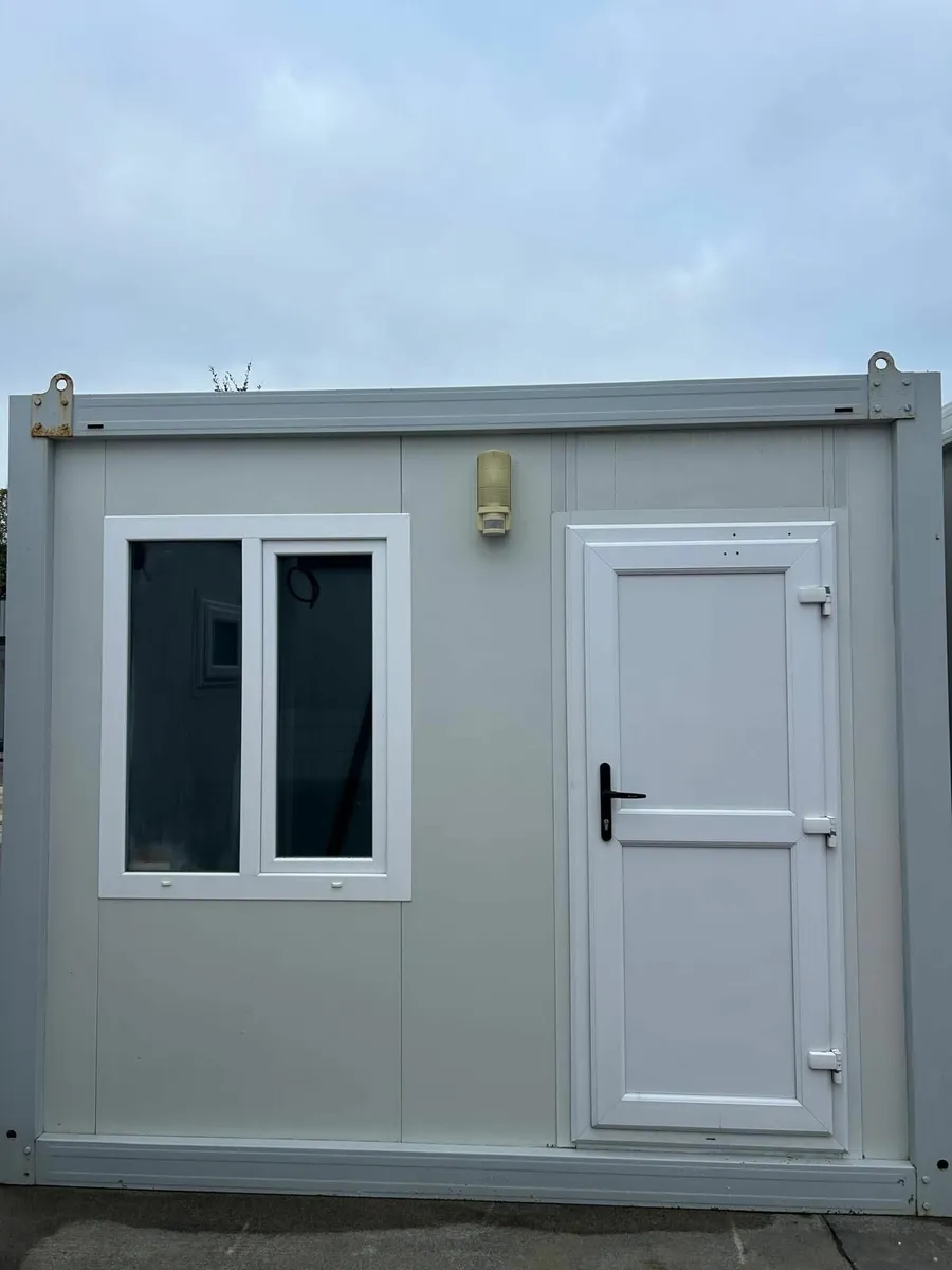 Unit with kitchen - Image 1