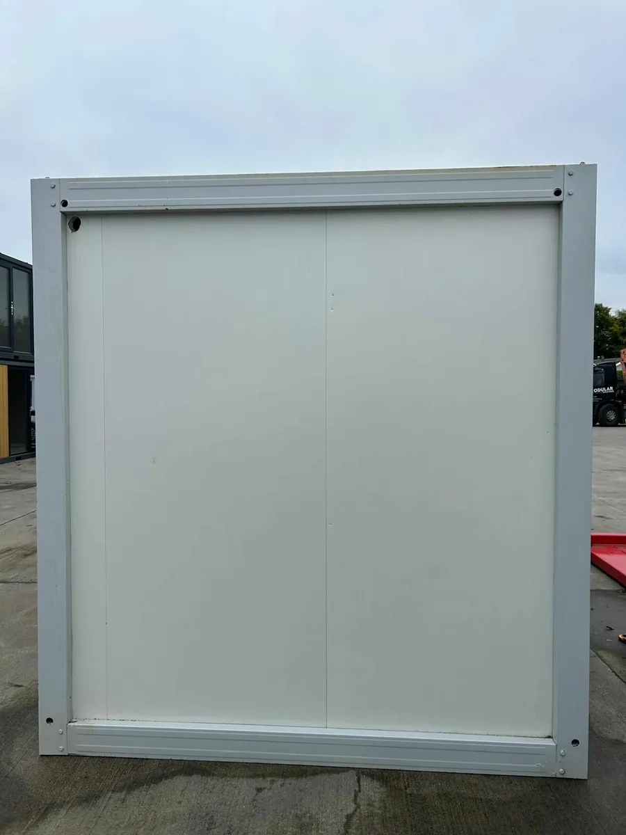 Unit with kitchen - Image 3