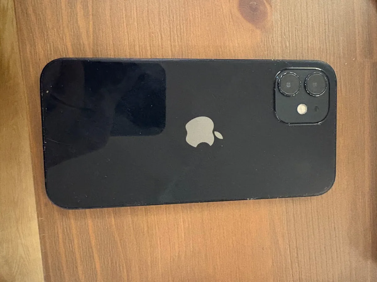 iPhone 12 - Image 2