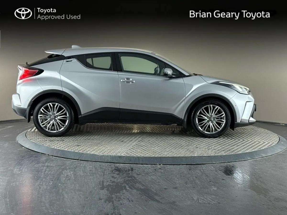 Toyota C-HR HYBRID SOL - Image 3