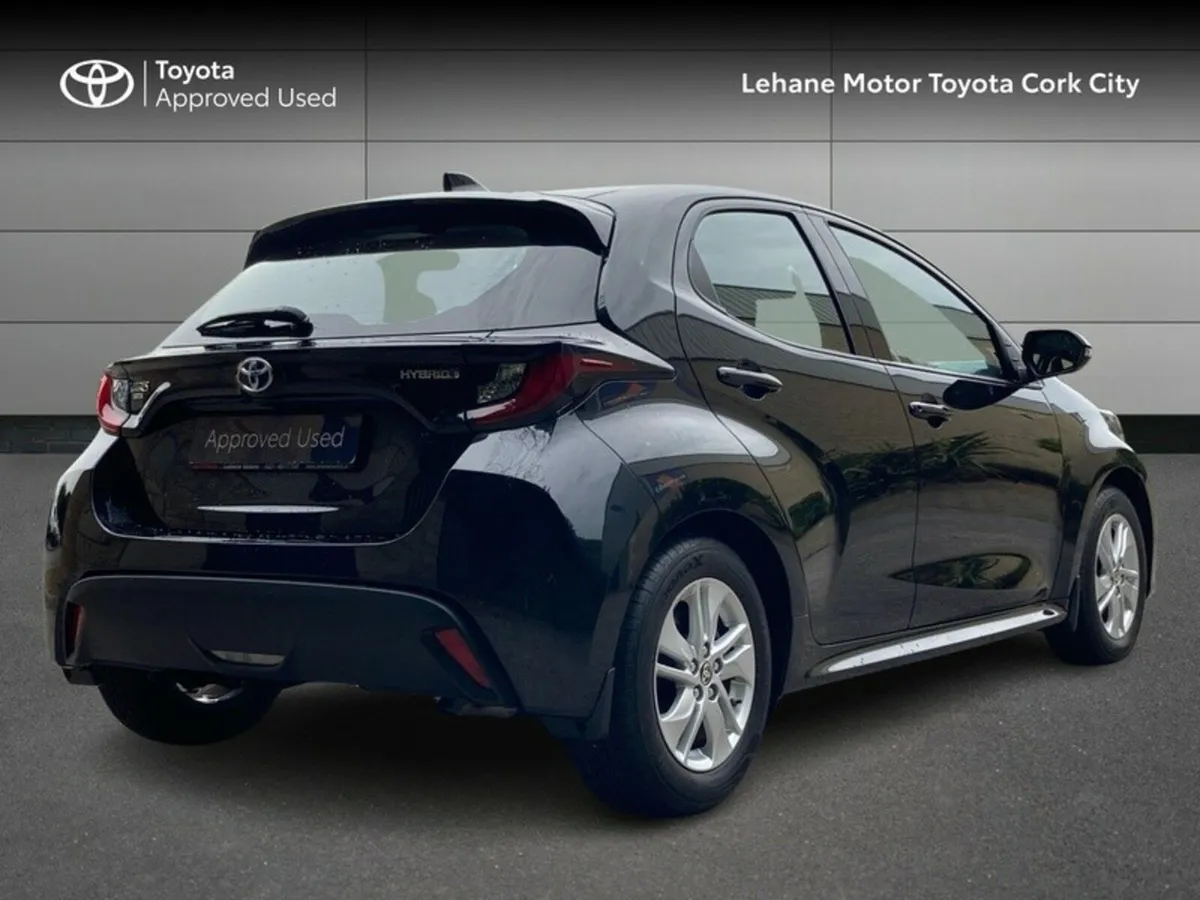 Toyota Yaris YARIS HYBRID LUNA 4DR - Image 2